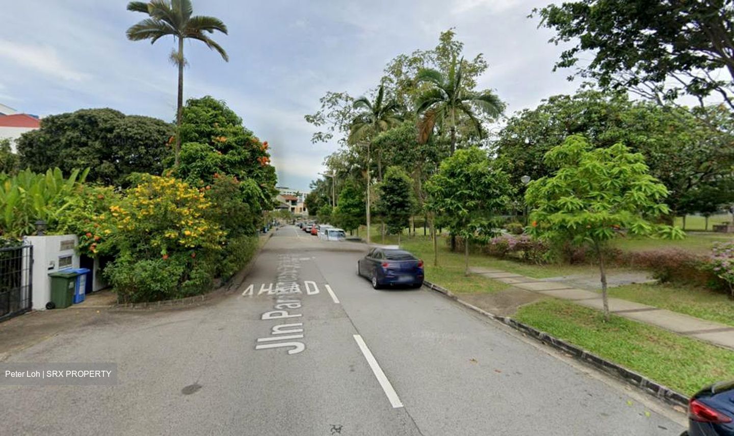 Jalan Pari Burong (D16), Semi-Detached #465603601